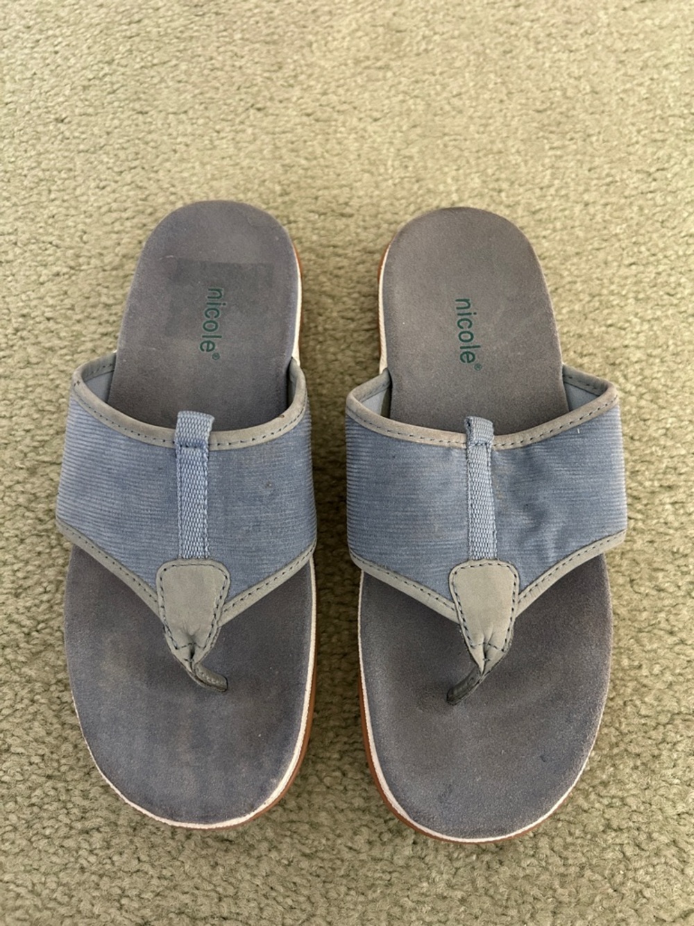 Nicole Blue thong sandals with cushioned footbed size 6.5